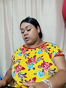 Snapshot of cami__sexy chatting on 02/06/26, 02:40 cami sexy online show from 02/06/26, 02:40