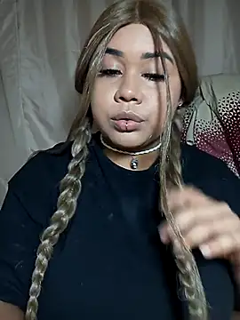 Snapshot of cami__sexy chatting on 02/01/26, 05:38 cami sexy online show from 02/01/26, 05:38