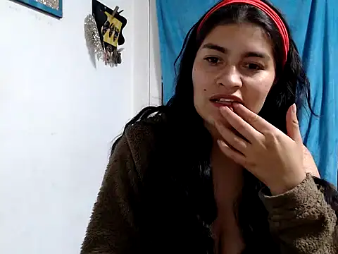 Snapshot of Scarlett_Hot69 chatting on 02/27/26, 06:35 Scarlett Hot69 online show from 02/27/26, 06:35