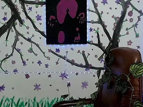 Im May  online show from 02/16/26, 07:45