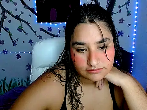 Im May  online show from 02/28/26, 04:39