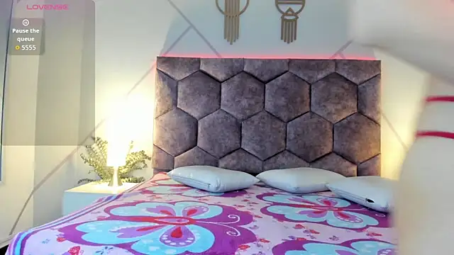 valeria becket online show from 02/26/26, 08:09