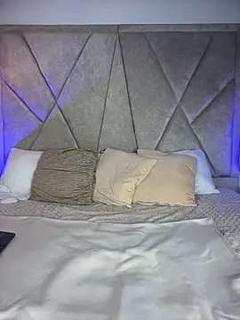 TeaseDollXXX online show from 03/25/26, 09:35