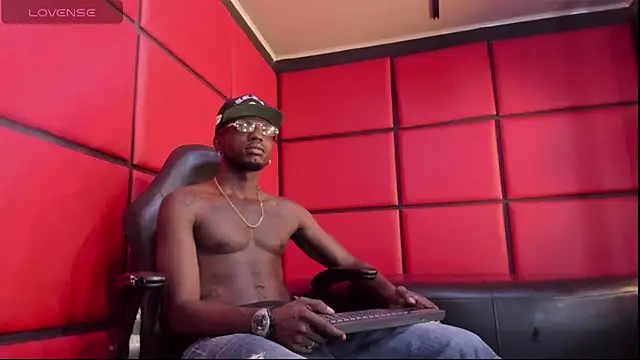 Snapshot of Jeff_Black99 chatting on 02/27/26, 04:23 Jeff Black99 online show from 02/27/26, 04:23