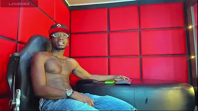 Snapshot of Jeff_Black99 chatting on 02/21/26, 04:14 Jeff Black99 online show from 02/21/26, 04:14