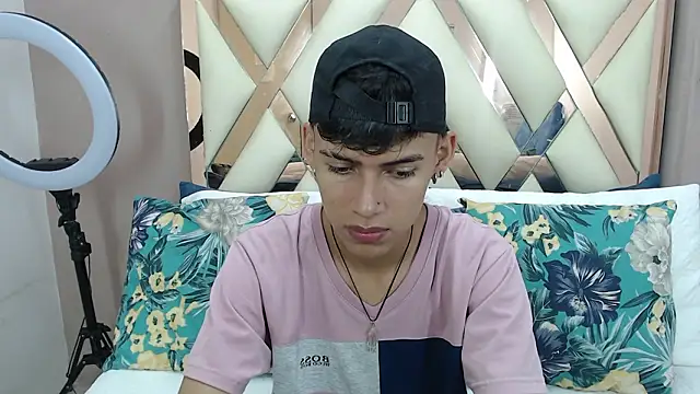 Snapshot of Astaroth_Grigori chatting on 02/21/26, 07:27 Astaroth Grigori online show from 02/21/26, 07:27