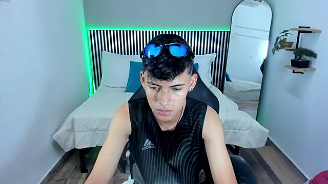 Snapshot of Astaroth_Grigori chatting on 02/18/26, 07:32 Astaroth Grigori online show from 02/18/26, 07:32