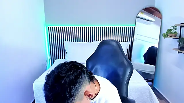 Snapshot of Astaroth_Grigori chatting on 02/04/26, 06:58 Astaroth Grigori online show from 02/04/26, 06:58