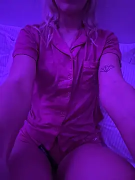 SexySkiBunny online show from 01/14/26, 06:28