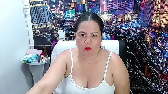 Snapshot of tila_nastyy chatting on 06/05/26, 12:59 tila nastyy online show from 06/05/26, 12:59
