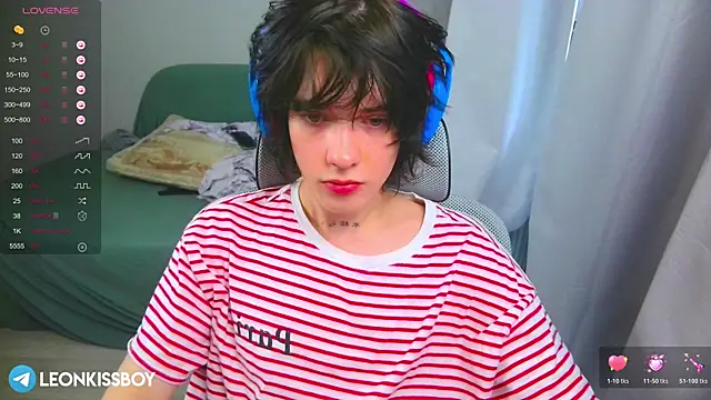 LeonBoykisser online show from 03/27/26, 08:22