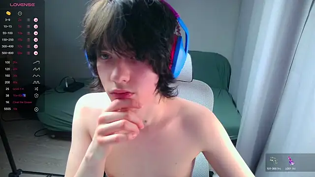 LeonBoykisser online show from 03/08/26, 03:37