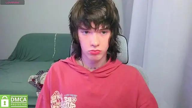 LeonBoykisser online show from 07/16/26, 04:59