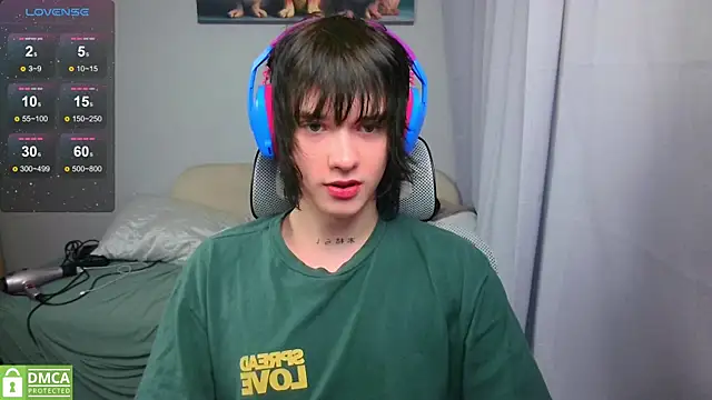 LeonBoykisser online show from 05/18/26, 12:11