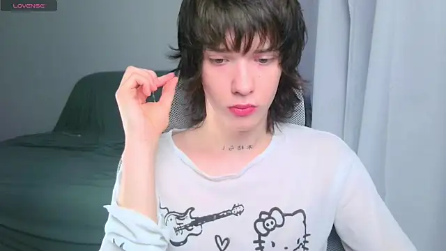 LeonBoykisser online show from 07/08/26, 02:35