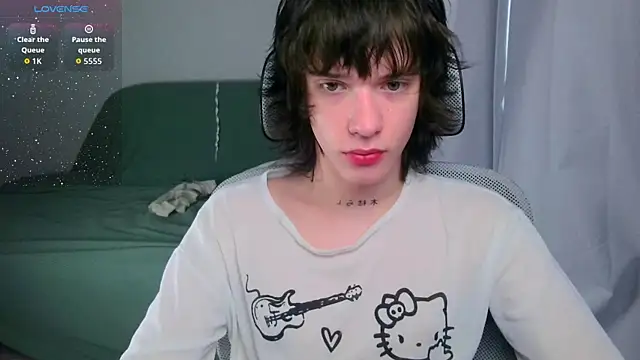 LeonBoykisser online show from 07/07/26, 12:20