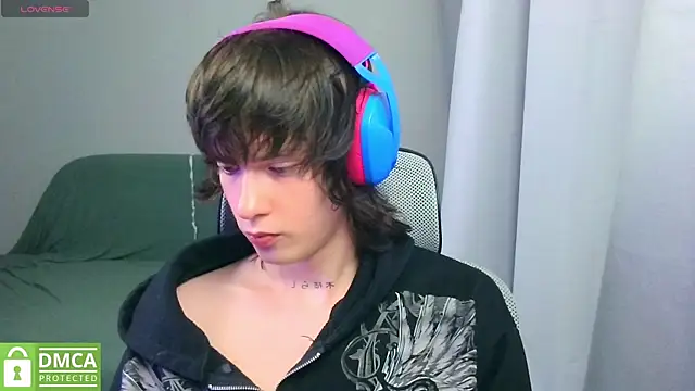 LeonBoykisser online show from 07/20/26, 04:53