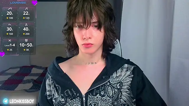 LeonBoykisser online show from 07/01/26, 03:56