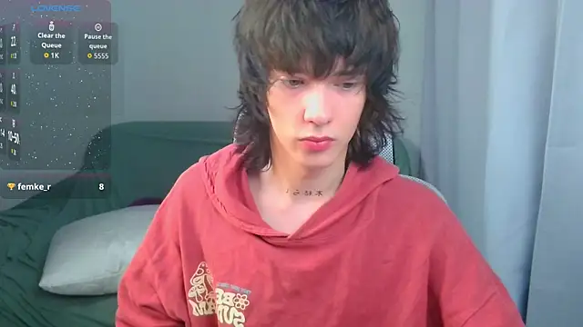 LeonBoykisser online show from 07/25/26, 10:11