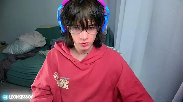 LeonBoykisser online show from 06/26/26, 05:30