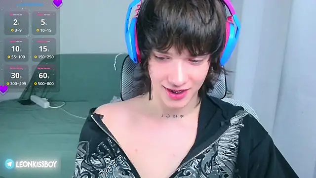 LeonBoykisser online show from 07/10/26, 06:13