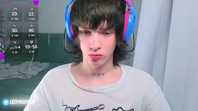 LeonBoykisser online show from 07/13/26, 04:28
