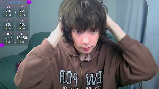 LeonBoykisser online show from 07/26/26, 08:10