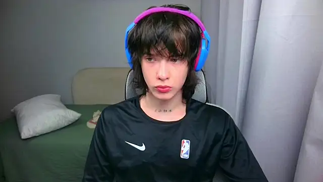 LeonBoykisser online show from 06/03/26, 03:17