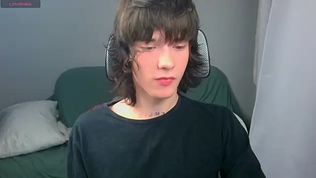 LeonBoykisser online show from 07/28/26, 03:32