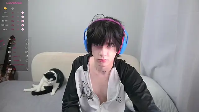 Snapshot of LeonBoykisser chatting on 03/01/26, 04:12 LeonBoykisser online show from 03/01/26, 04:12