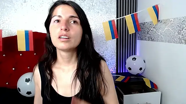 MiaVelasquez01 online show from 06/02/26, 04:07