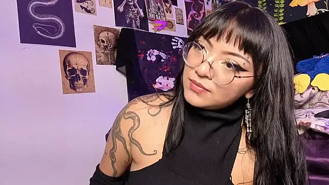 victoriia thompson online show from 03/27/26, 09:16