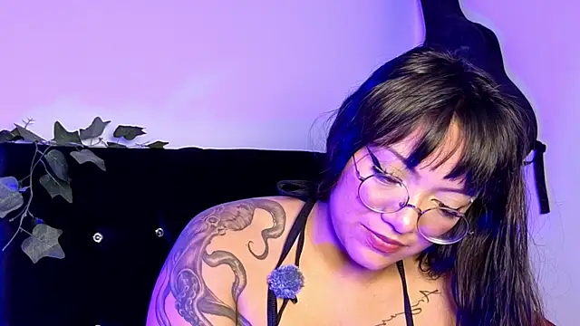 victoriia thompson online show from 01/15/26, 08:23