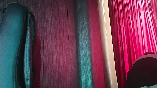 Snapshot of Mistressolivia07 chatting on 02/20/26, 04:31 Mistressolivia07 online show from 02/20/26, 04:31