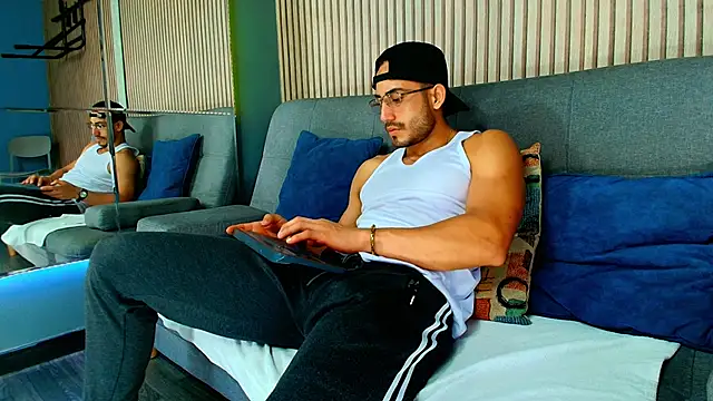 Vans Ross online show from 02/13/26, 07:03