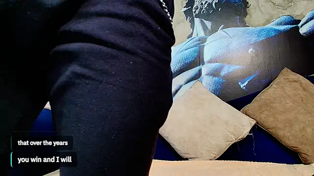 Snapshot of Vans_Ross chatting on 05/19/26, 02:35 Vans Ross online show from 05/19/26, 02:35