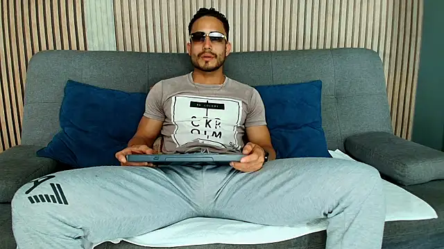 Vans Ross online show from 02/04/26, 07:20