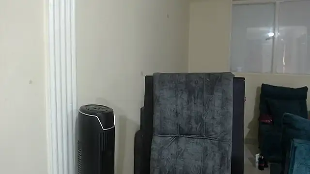 mia girl07 online show from 04/16/26, 09:39