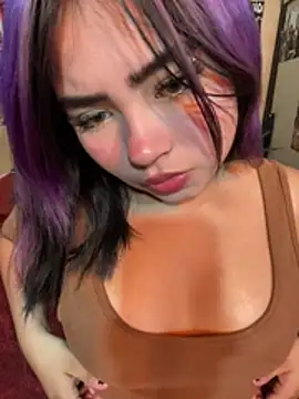 Snapshot of pinkybombon chatting on 03/29/26, 02:13 pinkybombon online show from 03/29/26, 02:13