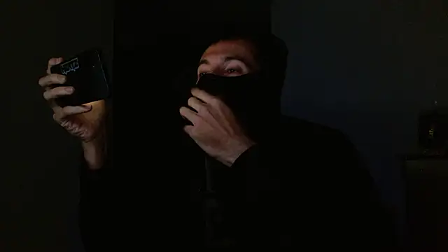 Snapshot of maskguy23 chatting on 02/17/26, 04:10 maskguy23 online show from 02/17/26, 04:10