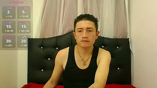 boy naughty18 online show from 01/14/26, 04:05