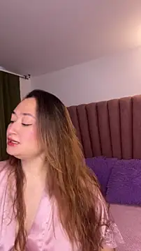 Snapshot of SalomeFlores chatting on 06/28/26, 11:38 SalomeFlores online show from 06/28/26, 11:38