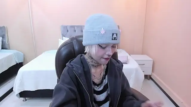 Bela Craxkerr online show from 04/13/26, 12:53