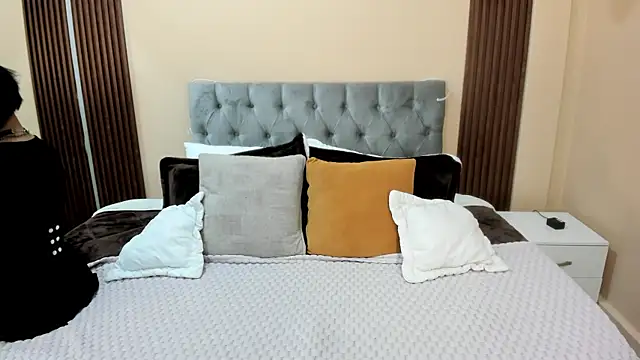 Snapshot of Bela_Craxkerr chatting on 07/17/26, 12:46 Bela Craxkerr online show from 07/17/26, 12:46