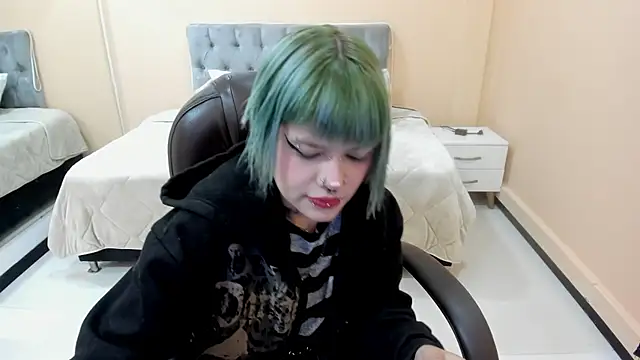 Bela Craxkerr online show from 03/06/26, 12:11