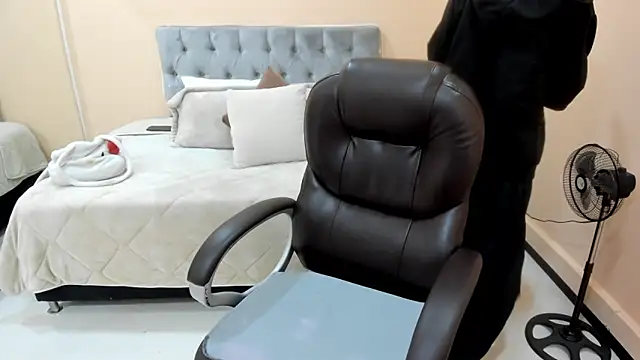 Bela Craxkerr online show from 03/05/26, 12:46