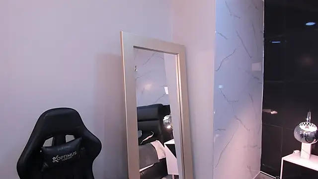 KomiCatt online show from 03/30/26, 12:28