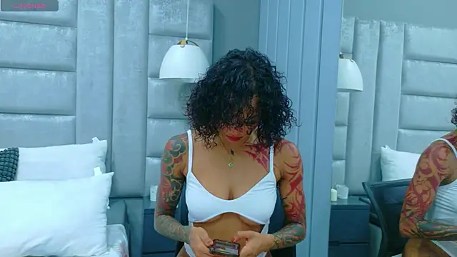 Snapshot of LizStorm_ chatting on 03/22/26, 07:48 LizStorm online show from 03/22/26, 07:48