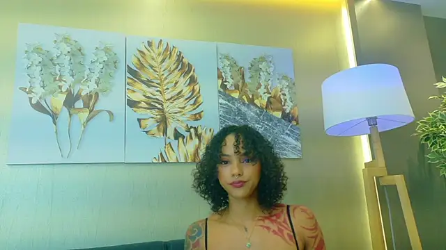 Snapshot of LizStorm_ chatting on 04/12/26, 12:19 LizStorm online show from 04/12/26, 12:19