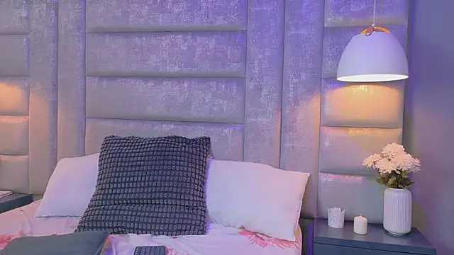 Snapshot of LizStorm_ chatting on 03/26/26, 08:18 LizStorm online show from 03/26/26, 08:18